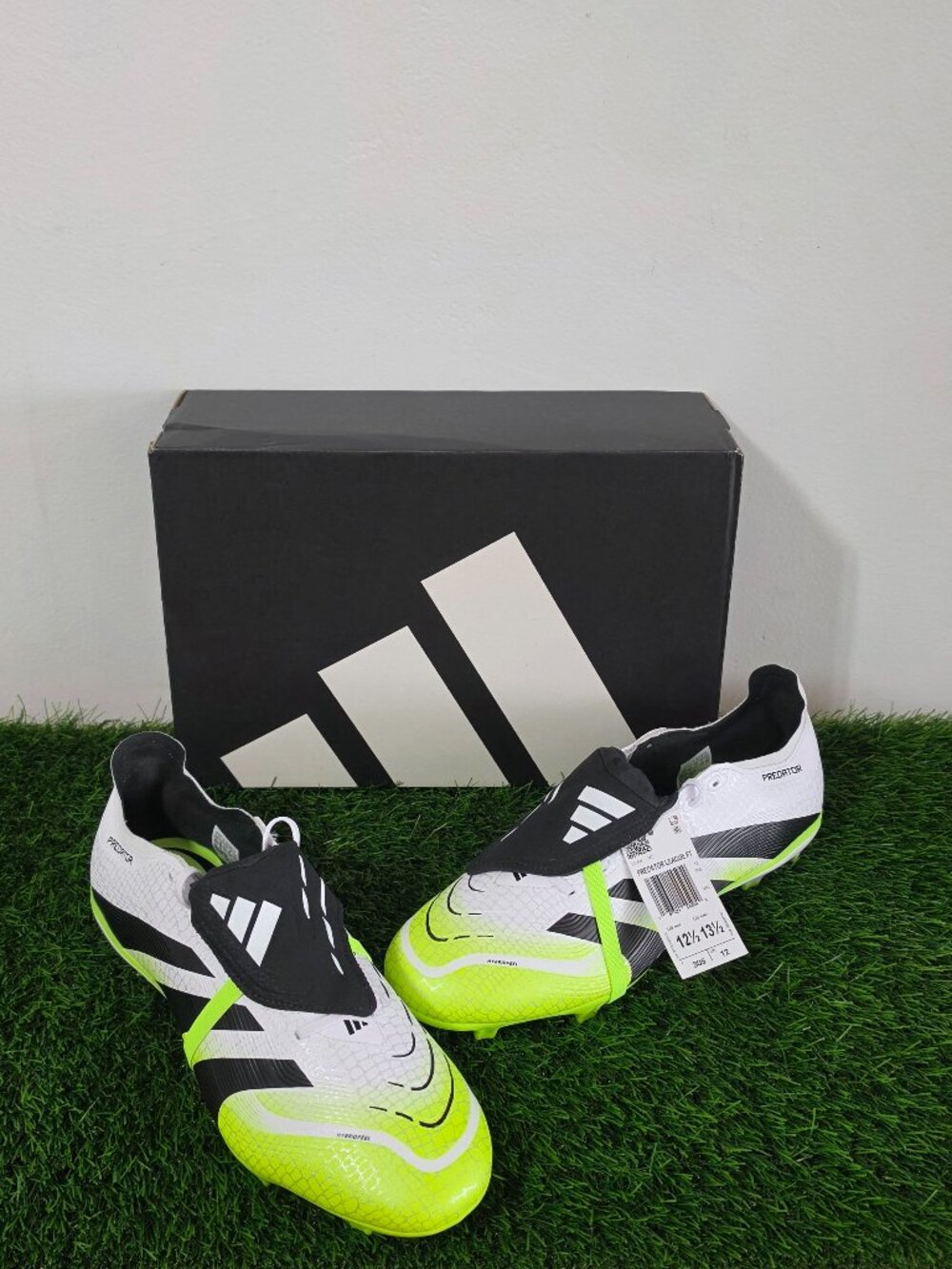 adidas Predator League Fold-Over MG Cleats -White/Black/ Lucid Lemon -Size 12.5